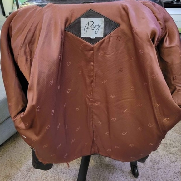 Remy Authentic Vintage Italian leather jacket - Picture 10 of 11